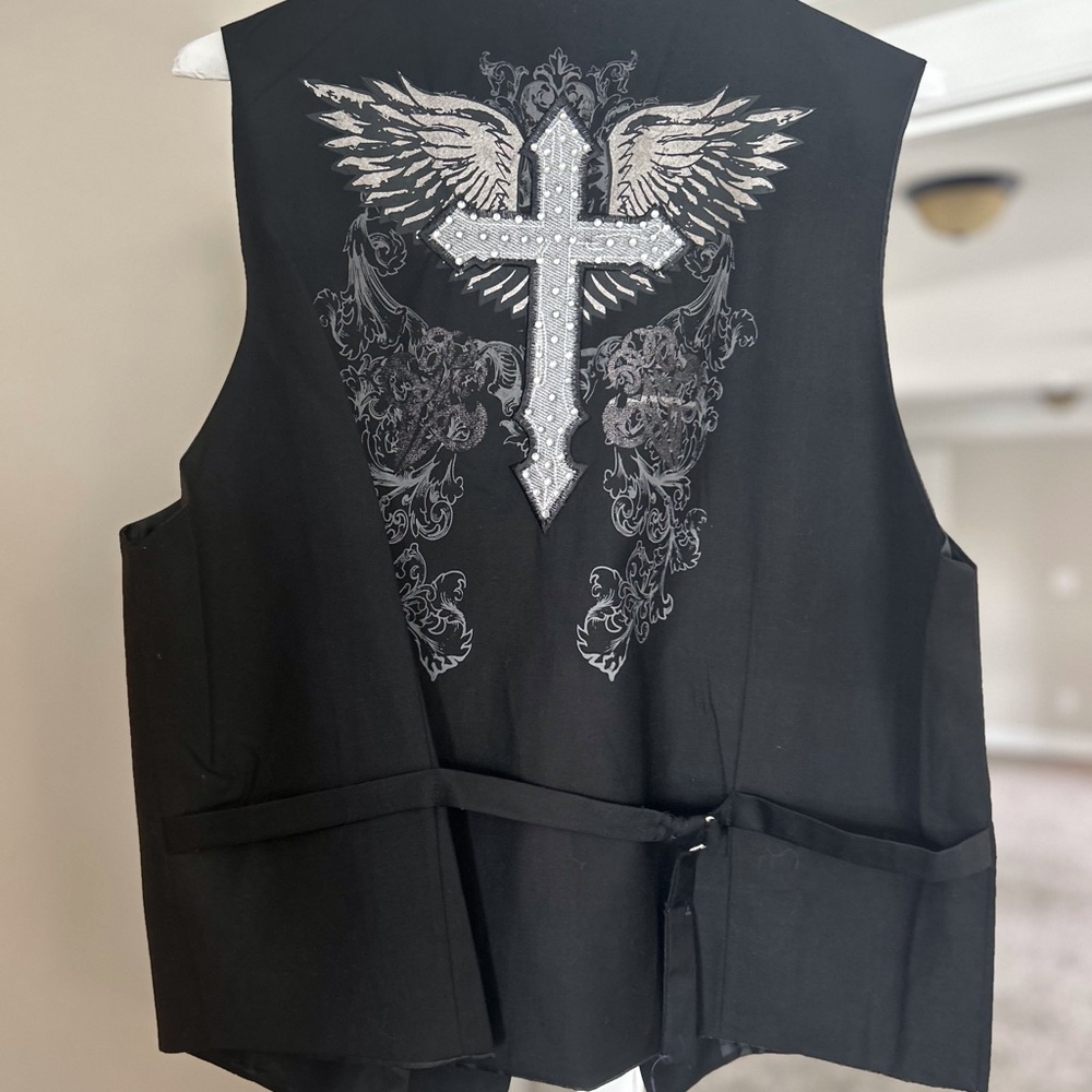 Black Meztizos Vest with Cross and Wings Design